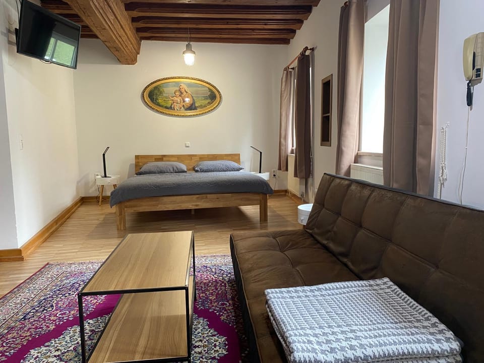 Living room, Bedroom