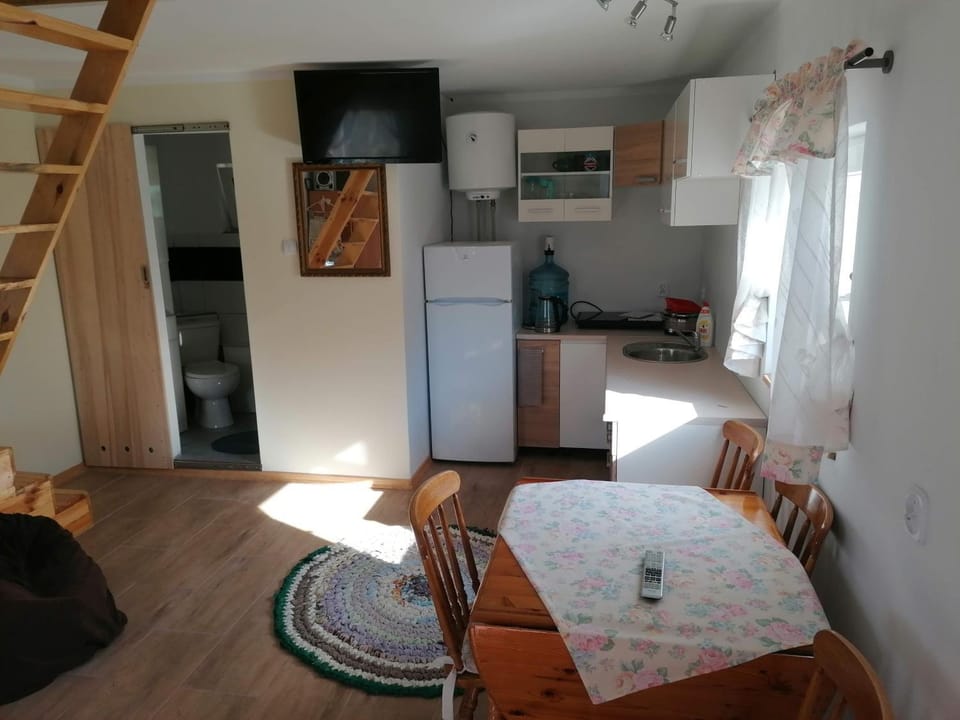 Noclegi Pod Dachem pokoje gościnne domek letniskowy na wynajem agroturystyka wakacje House in Lithuania