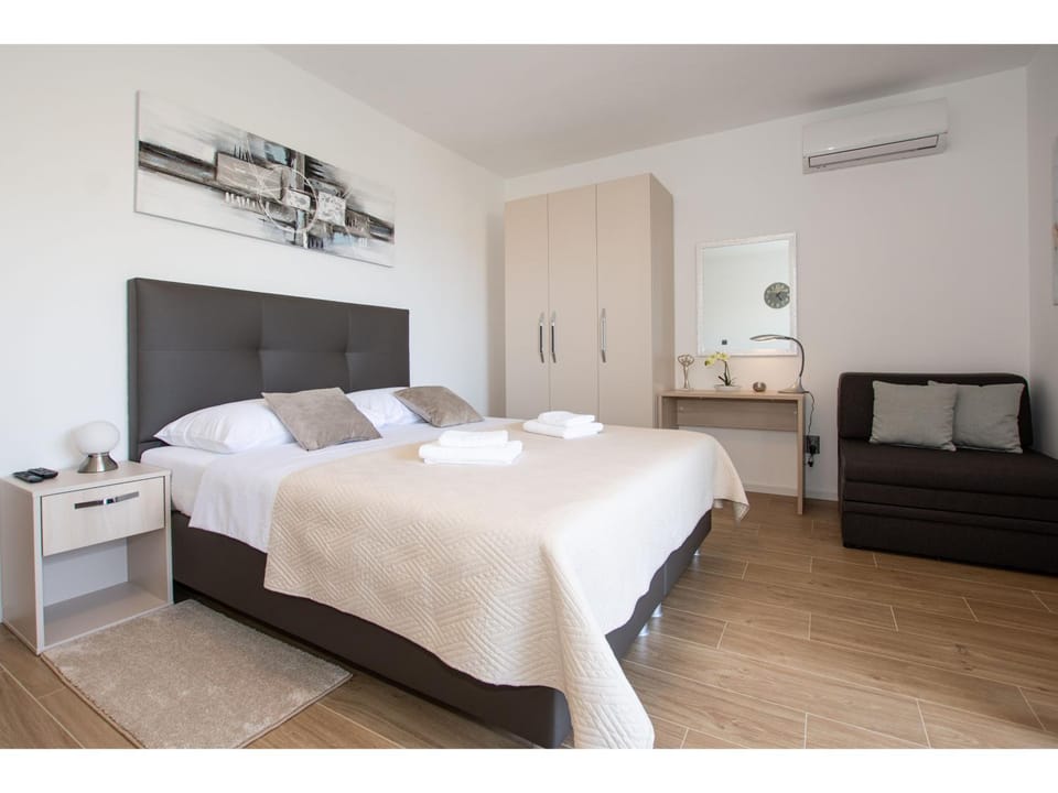 White Diamond Apartment in Zadar County