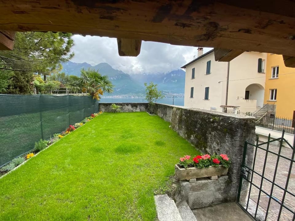Property building, Day, Natural landscape, Garden, Garden view