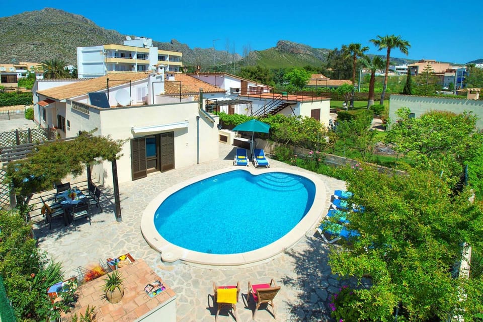 Garden, Swimming pool, Swimming pool, sunbed