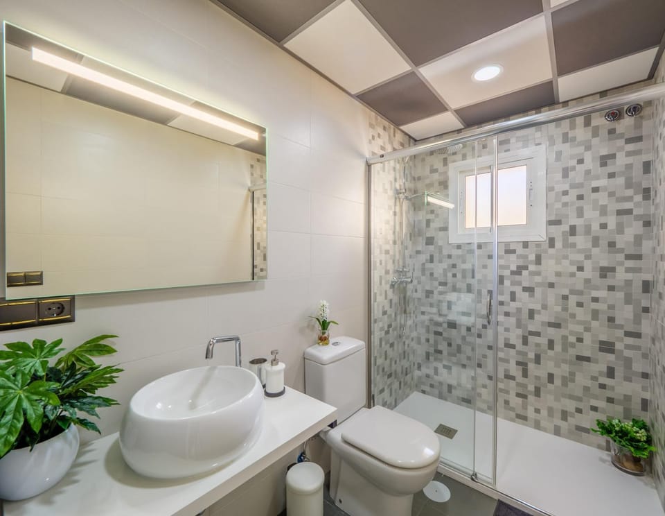 Shower, Bathroom