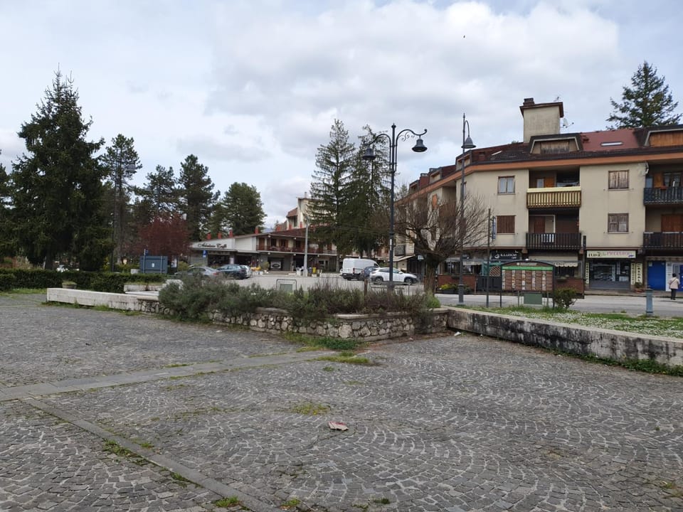 Neighbourhood, Area and facilities
