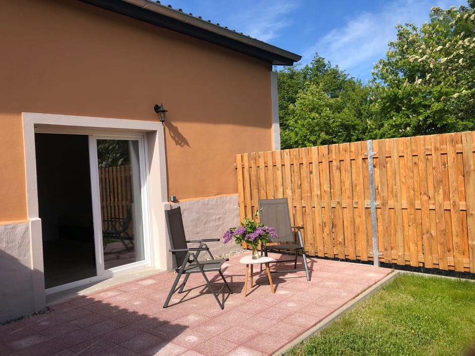 Garden, Balcony/Terrace