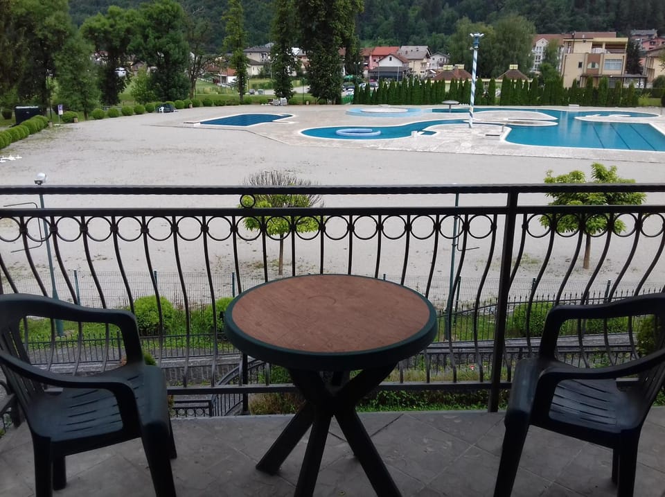View (from property/room), Balcony/Terrace, Pool view