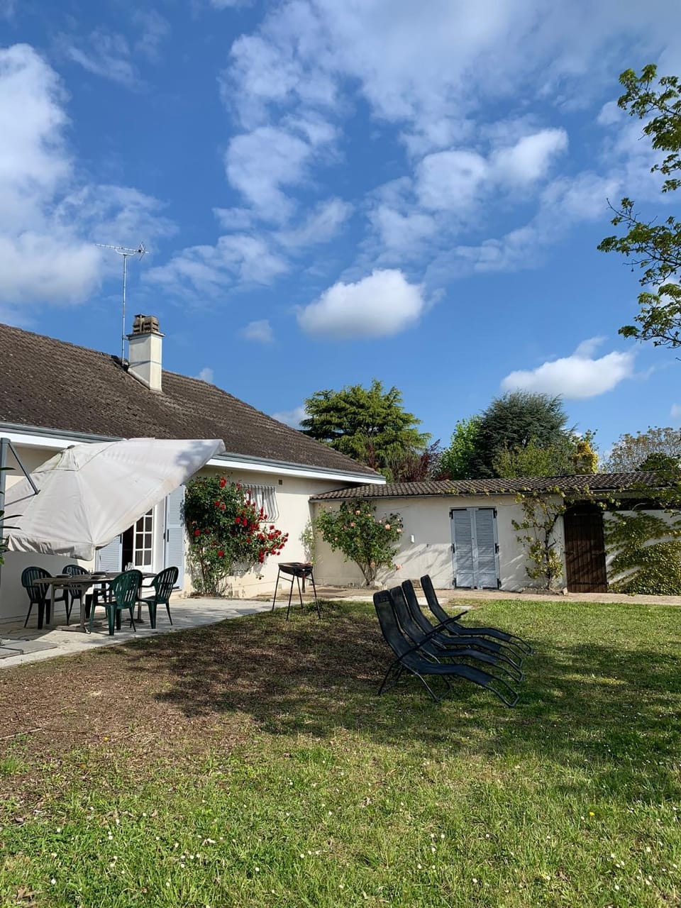 Les Cormiers House in Centre-Val de Loire