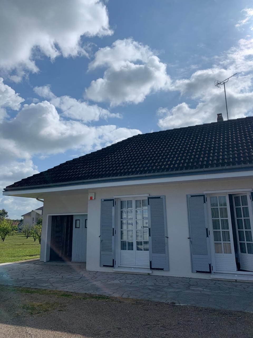 Les Cormiers House in Centre-Val de Loire