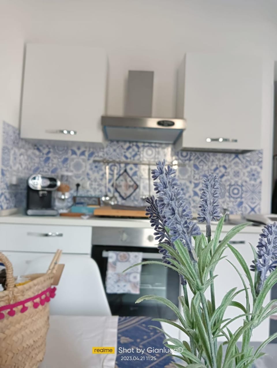 Kitchen or kitchenette, Dining area, stove