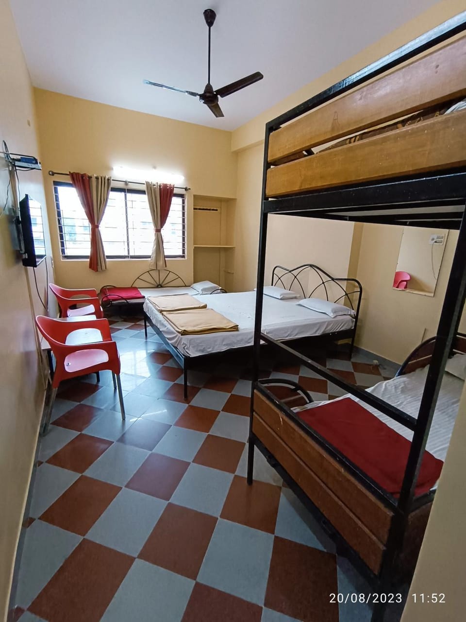 Photo of the whole room