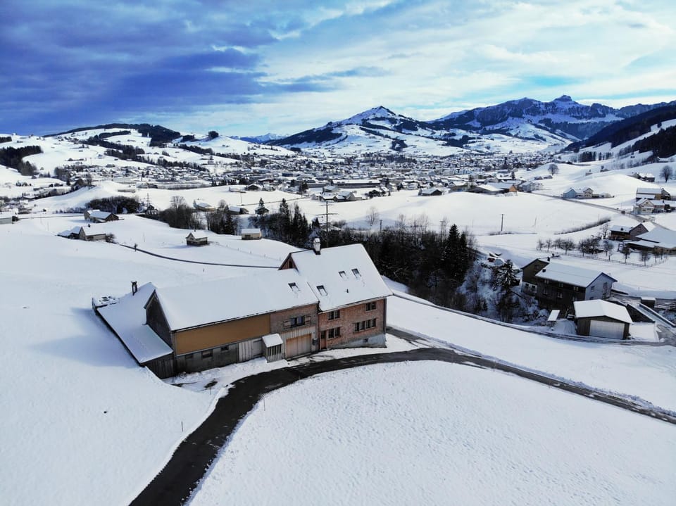 Property building, View (from property/room)