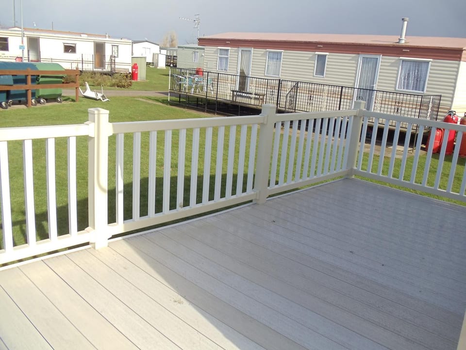 Dees Caravan lettings. Kingfisher Oak 1059 House in Ingoldmells