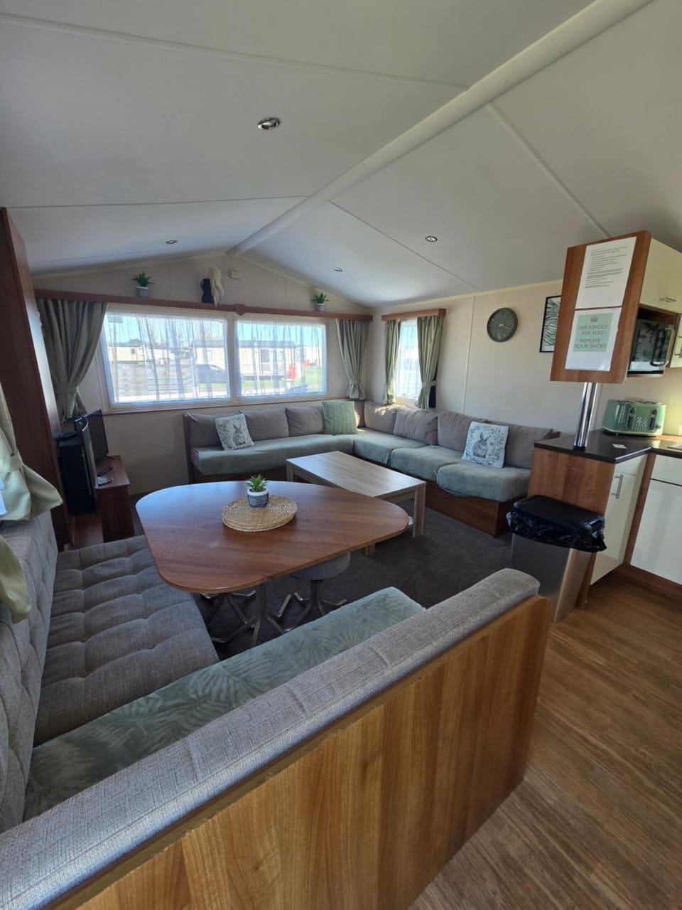 Dees Caravan lettings. Kingfisher Oak 1059 House in Ingoldmells