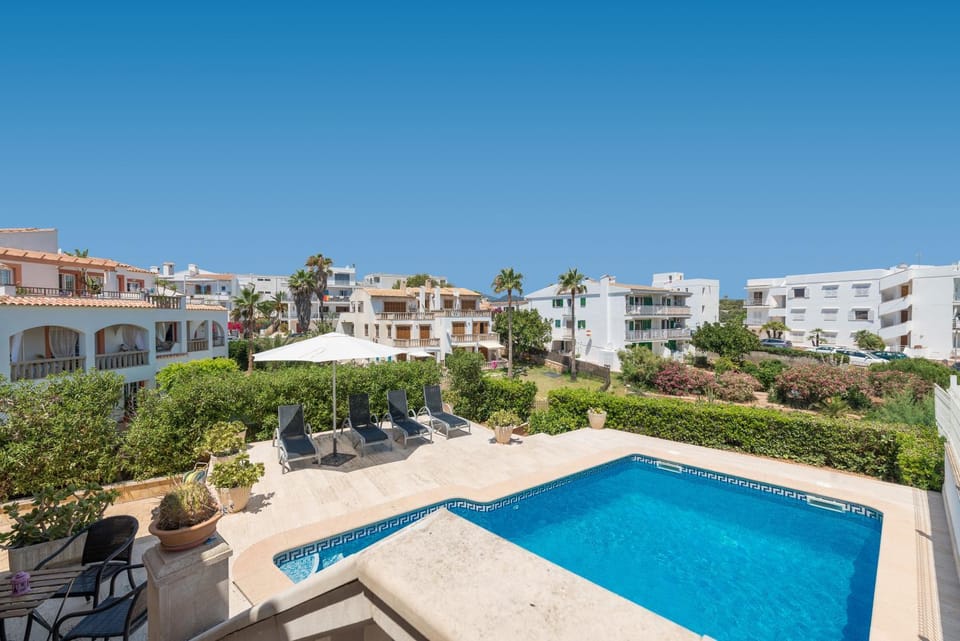 Pool view, Swimming pool