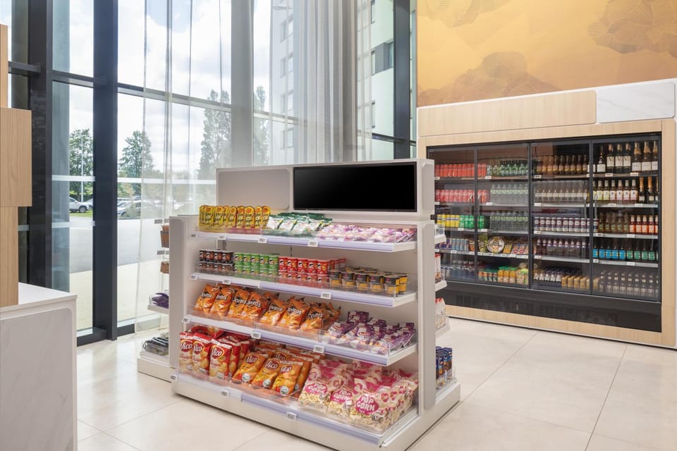 Supermarket/grocery shop