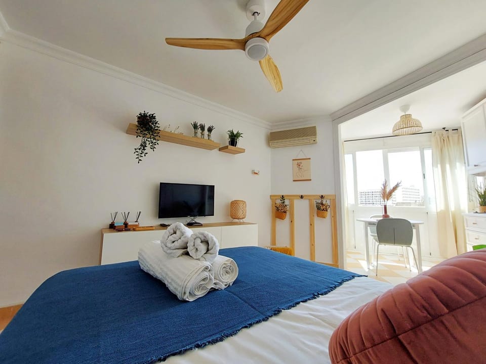 TV and multimedia, Living room, Bedroom