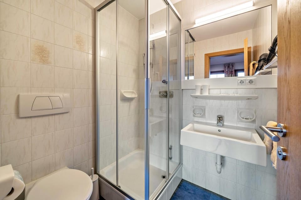 Bathroom, Living room