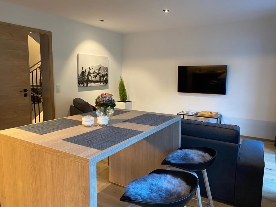 Living room, Lounge or bar