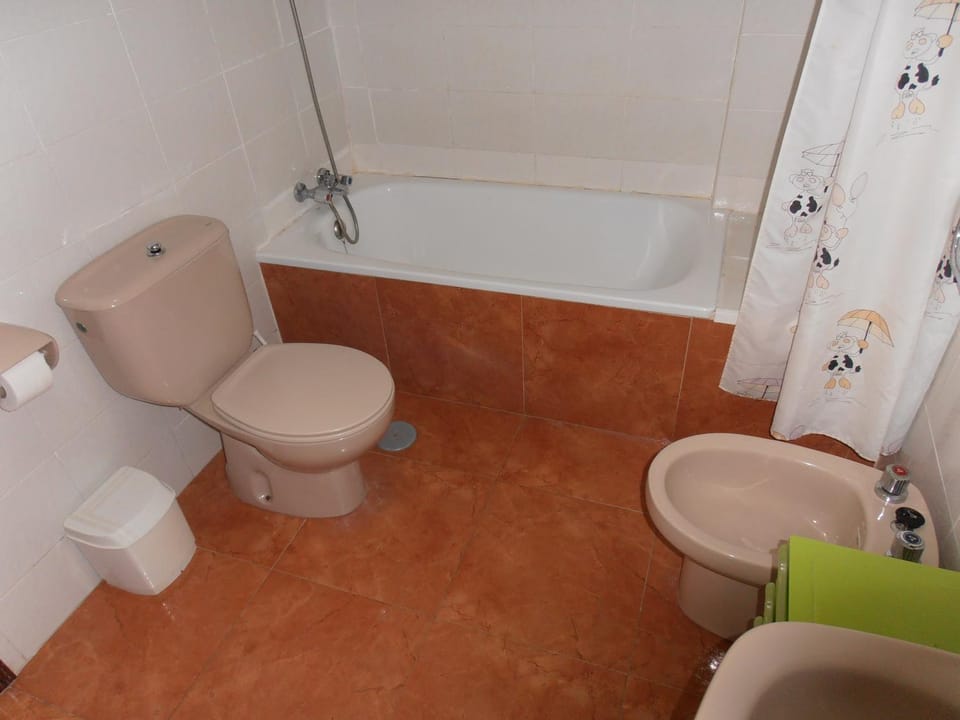 Bathroom, Bath