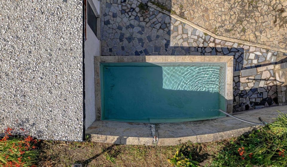 Bird's eye view, Swimming pool