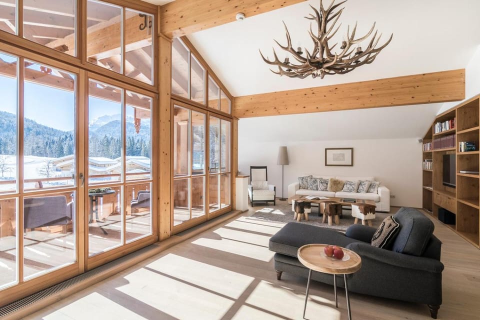 Living room, Photo of the whole room, Seating area, Mountain view