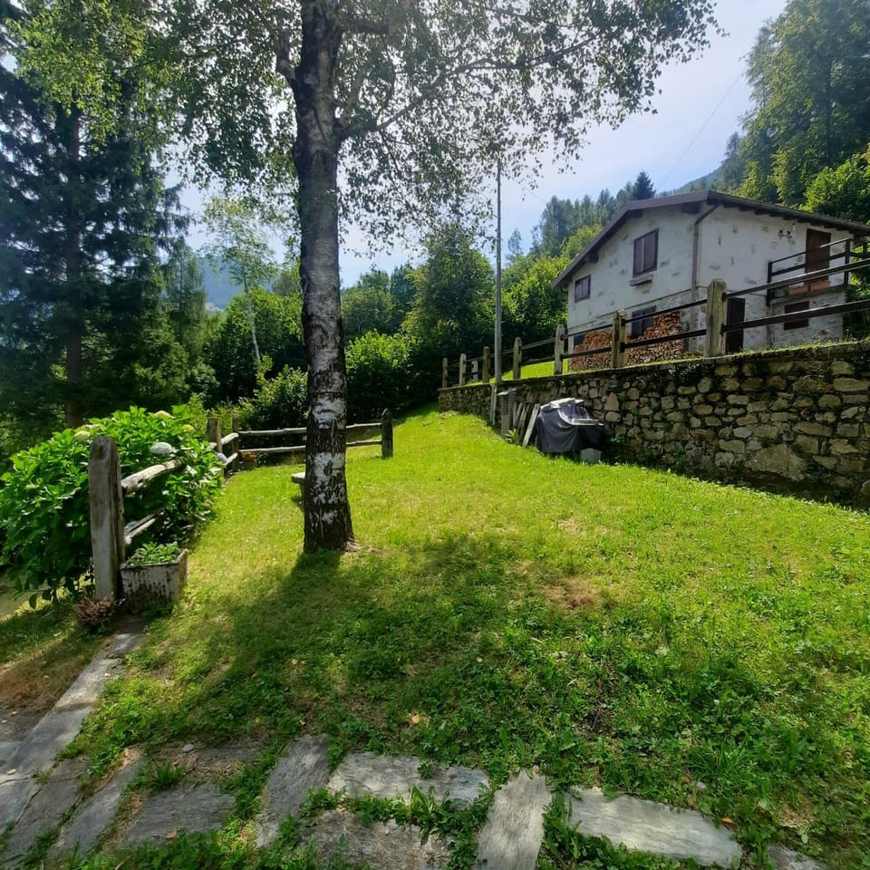 La Casa nel Bosco - Your Mountain Holiday House in Province of Lecco