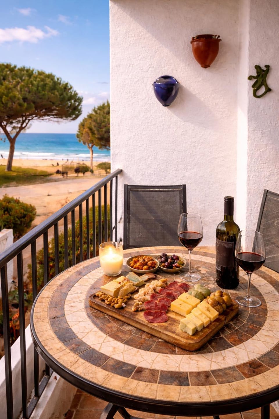 Patio, Day, Natural landscape, Winter, View (from property/room), Balcony/Terrace, Food and drinks, Dining area, Beach, Food, Sea view, Breakfast, Lunch, Dinner, Dinner, Drinks, internet, internet