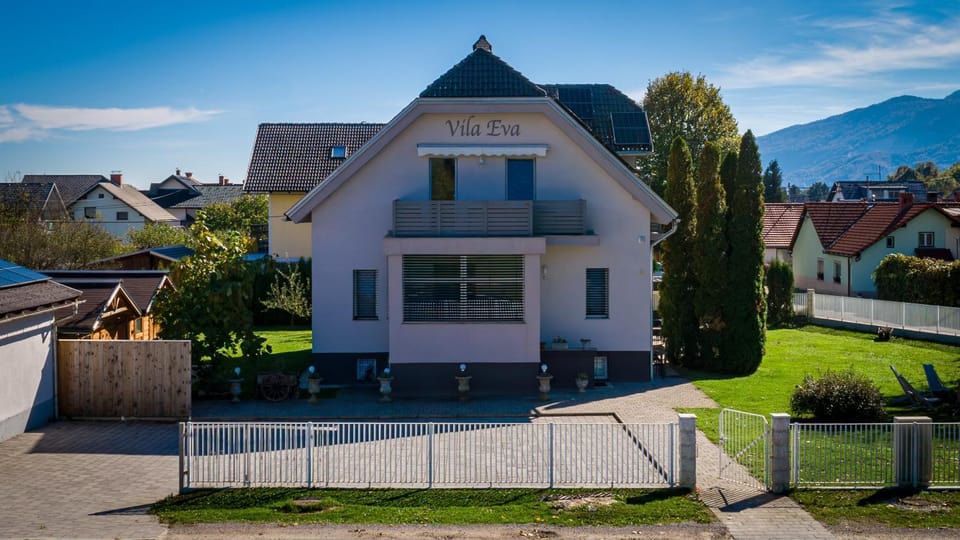 Vila Eva Lesce - Bled Bed and Breakfast in Slovenia