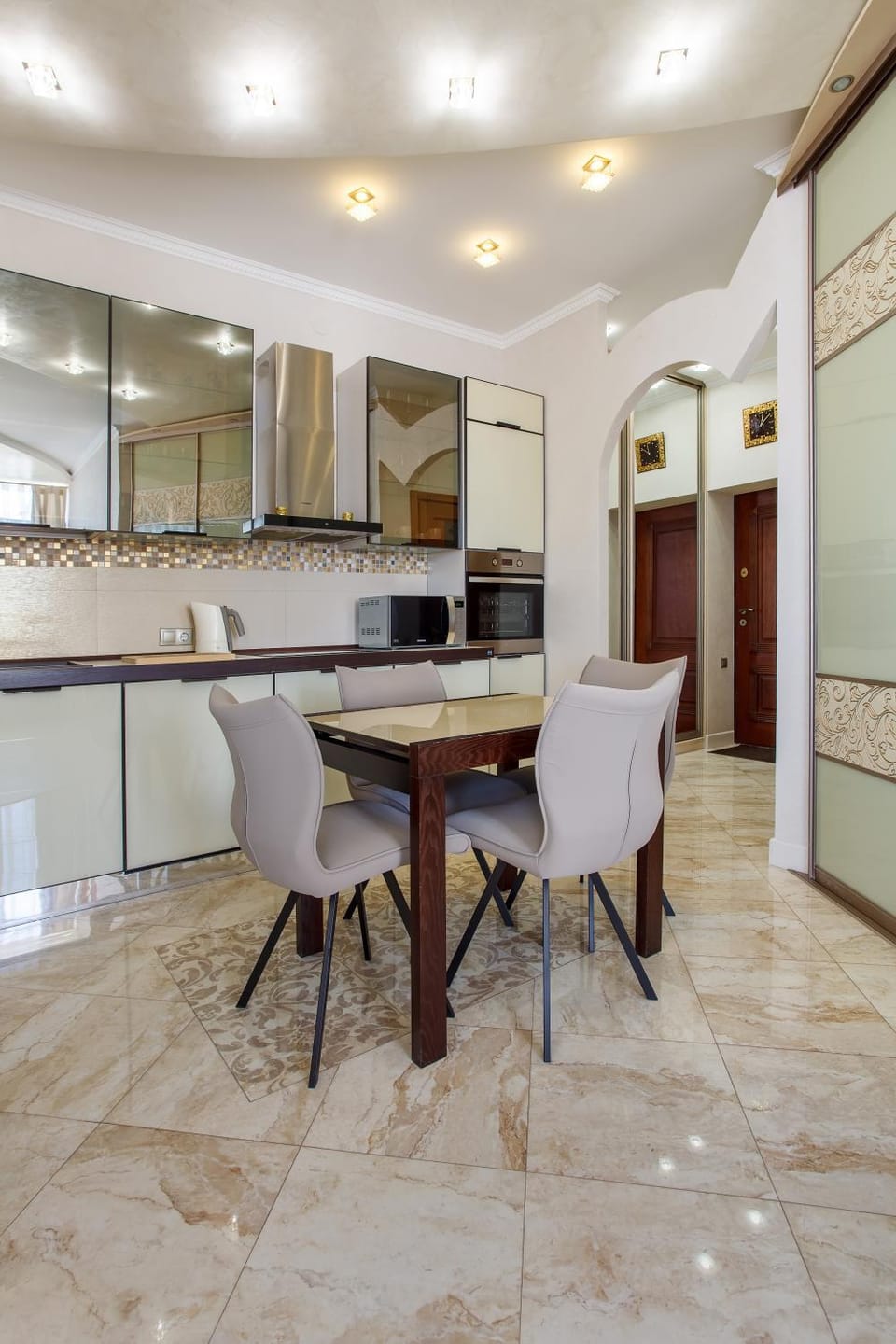 Kitchen or kitchenette, Dining area, Dinner, microwave, oven, stove