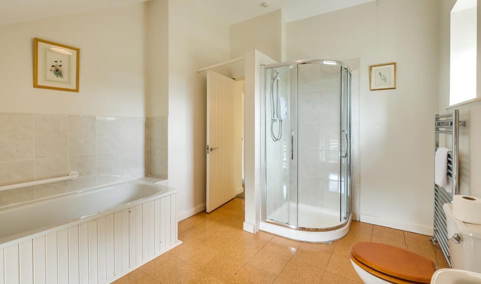 Shower, Bathroom, towels