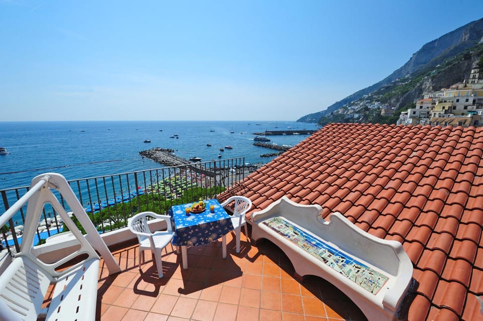 Patio, View (from property/room), Balcony/Terrace, City view, Sea view, Street view