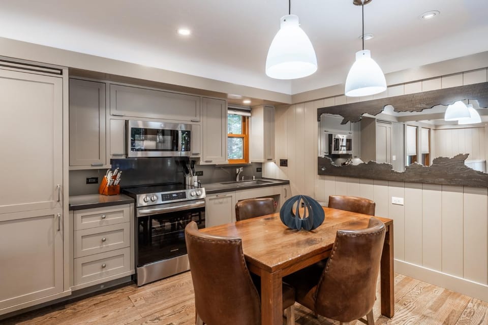 Cedar Crest - Sparrow Cottage 1 House in Homewood