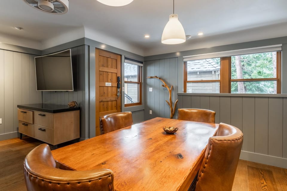 Cedar Crest-Stellars Jay Cottage 4 House in Homewood