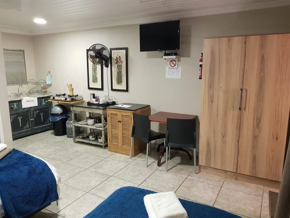 TV and multimedia, Kitchen or kitchenette