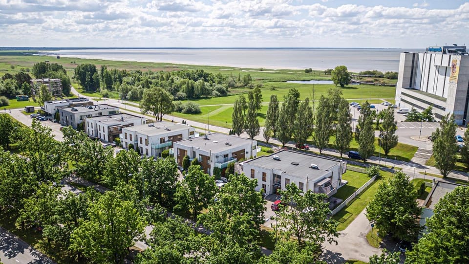 Neighbourhood, Bird's eye view, Beach