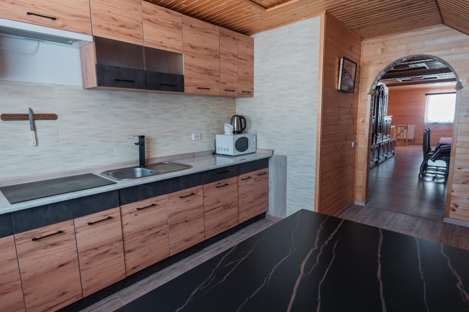 Kitchen or kitchenette, Kitchen or kitchenette
