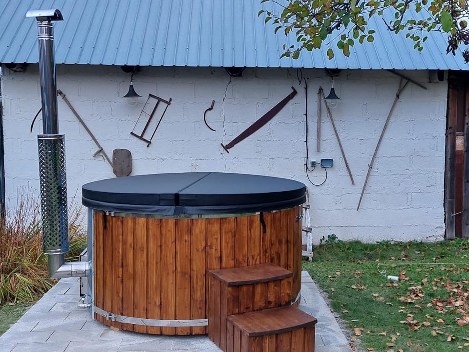 Domek pod Jabłonią - z balią House in Belarus