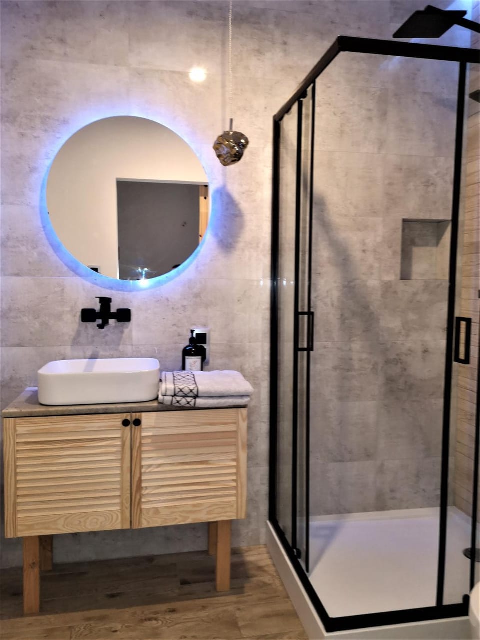 Shower, Bathroom
