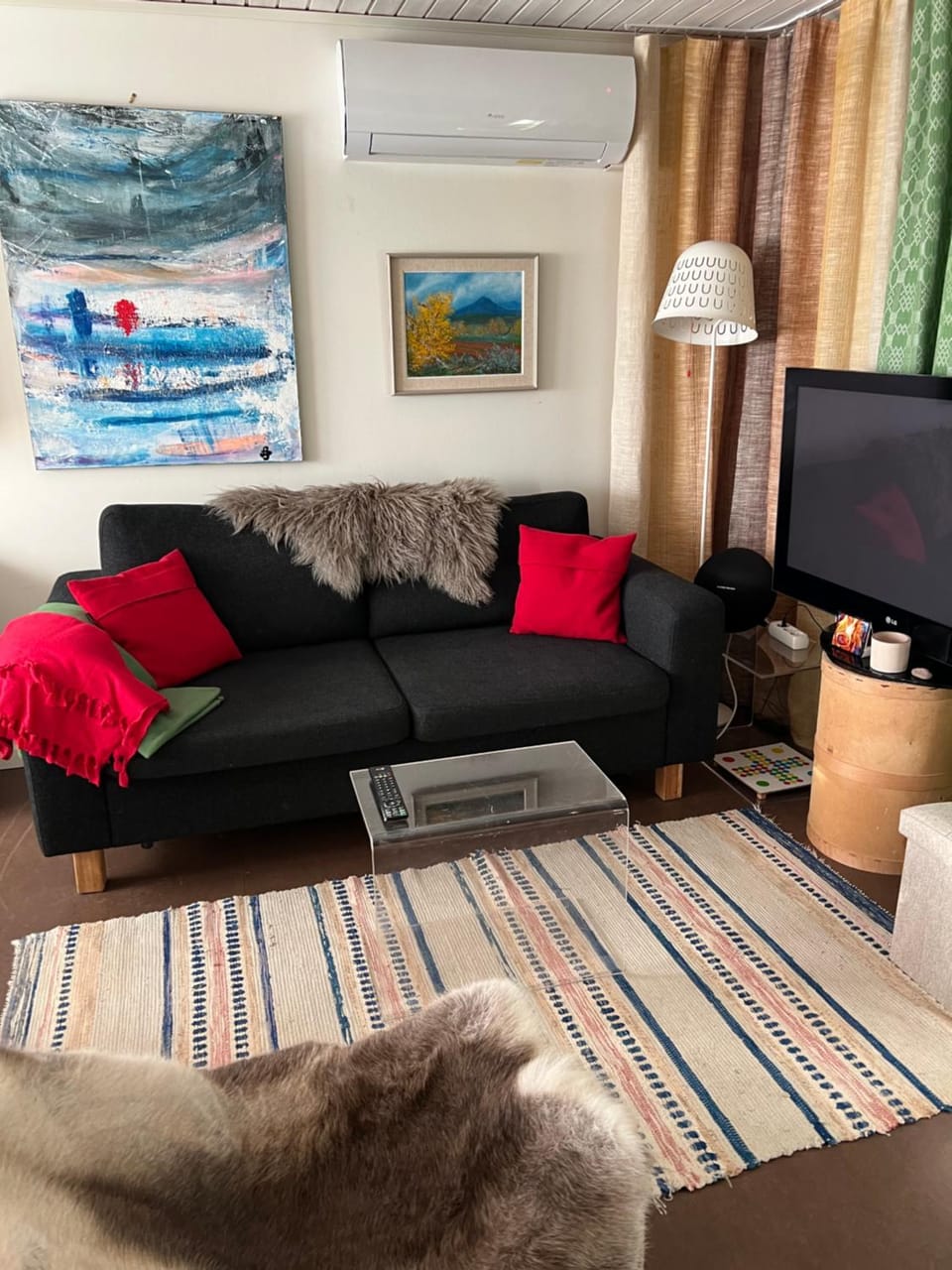 TV and multimedia, Seating area, heating, air conditioner