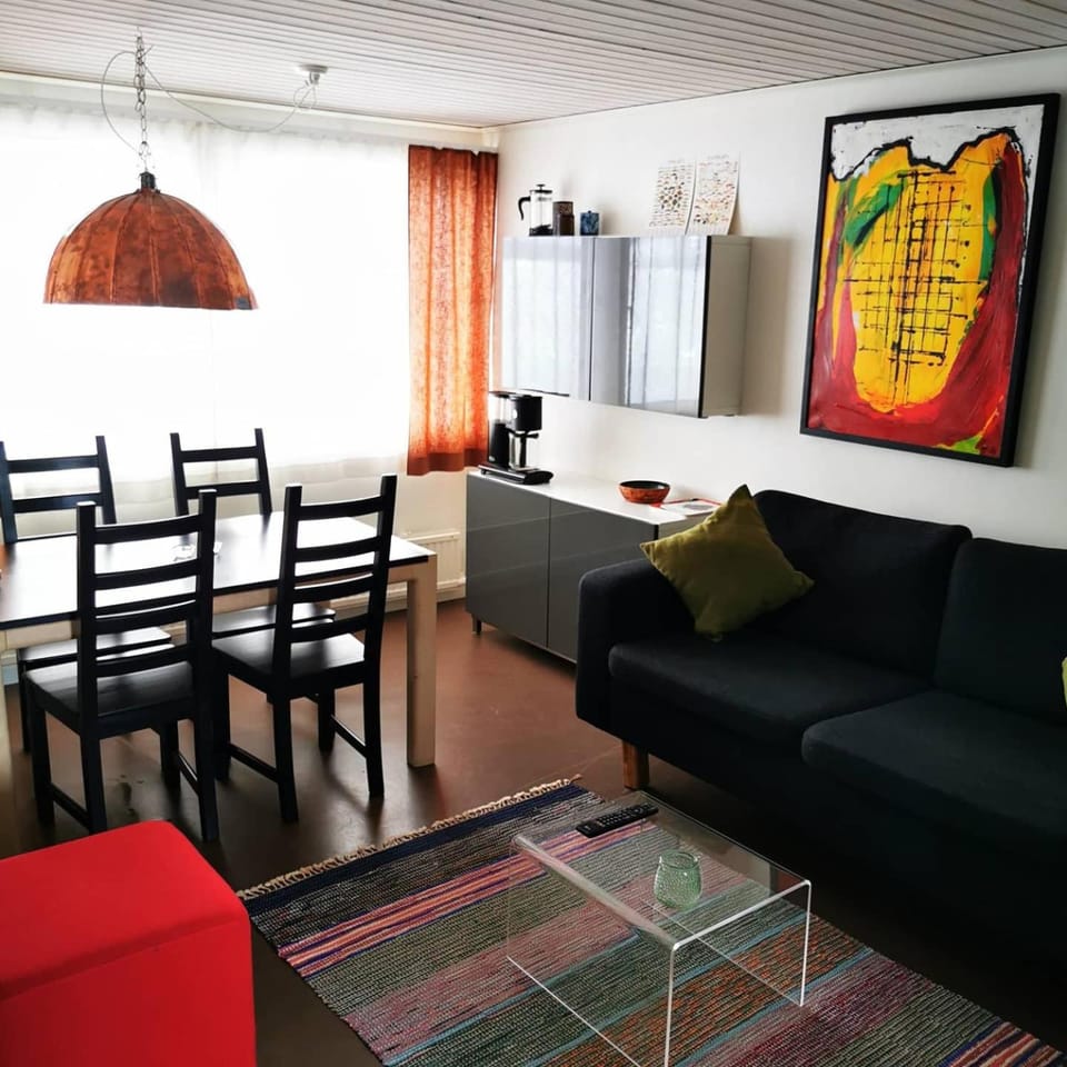 Bed, Living room, Photo of the whole room, Dining area