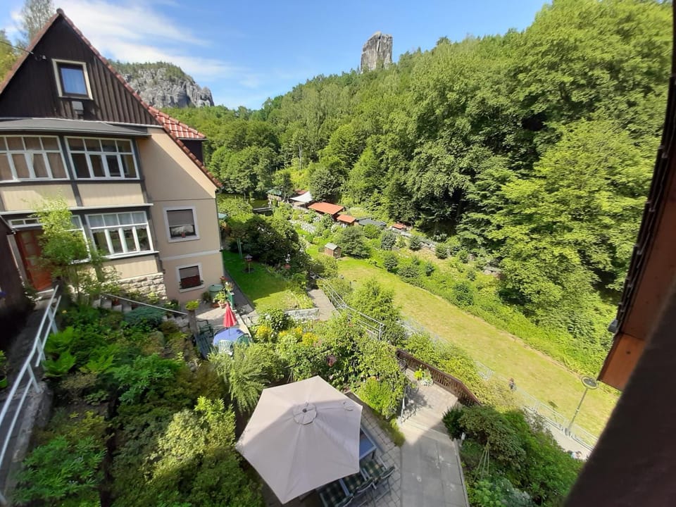 Property building, Natural landscape, Garden, Mountain view