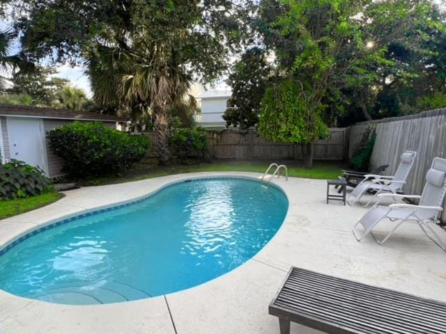 Swimming pool