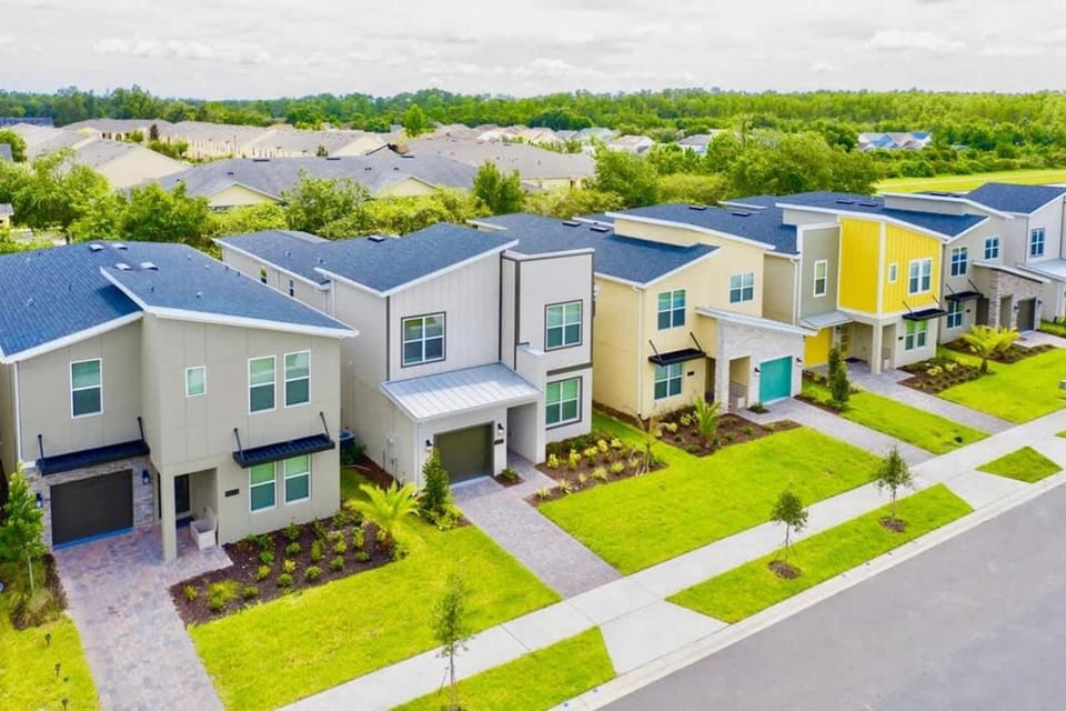 Stunning 5 Bd w/ Pool Close to Disney @ Storey Lake 2767 Villa in Kissimmee