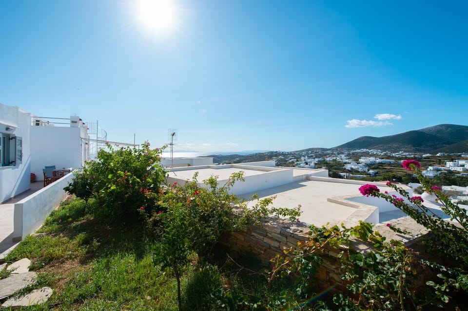 Mosxa House Apartment in Milos