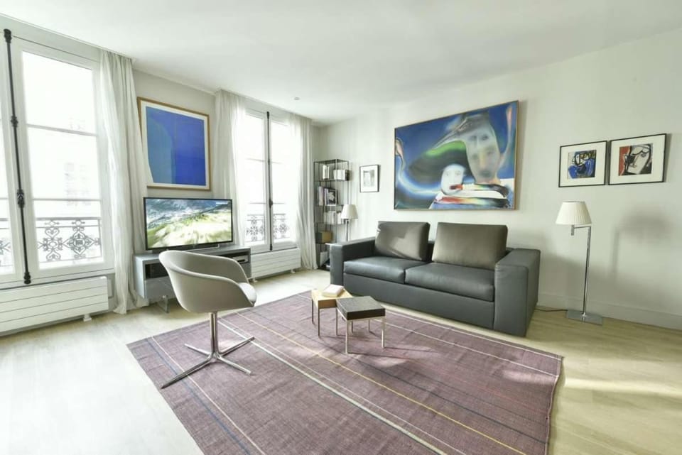 Communal lounge/ TV room, Living room