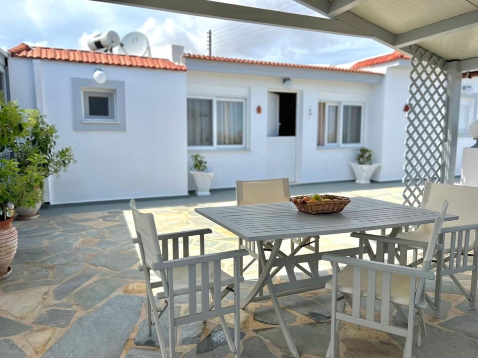 Afiartis Avli House House in Karpathos, 857 00, Greece