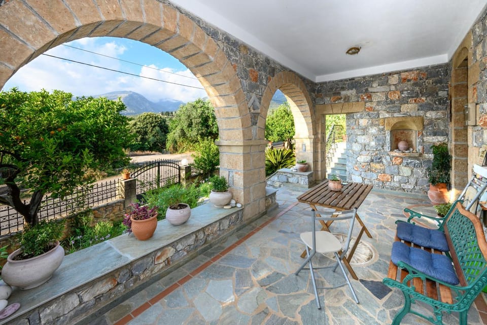 Mary stone house House in Messenia