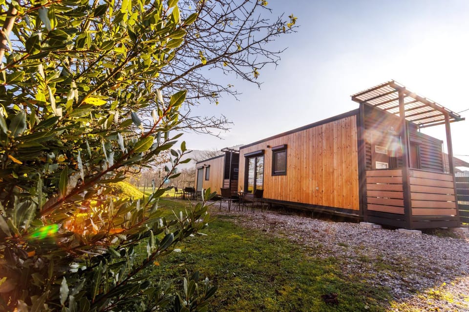 Property building, Day, Garden, Garden view
