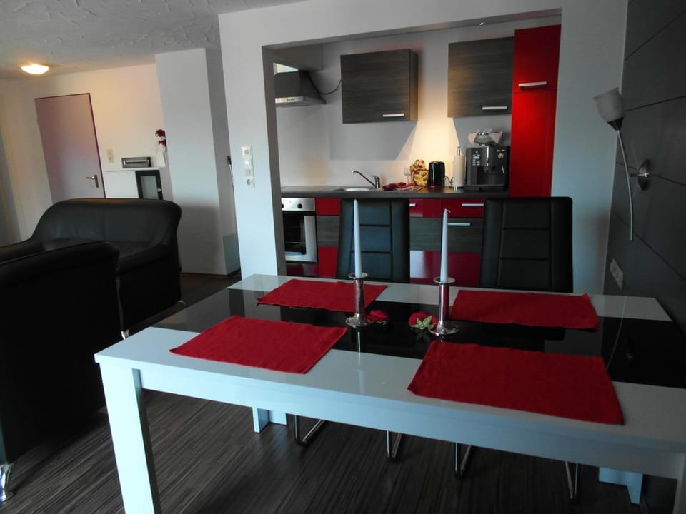 TV and multimedia, Kitchen or kitchenette, Living room