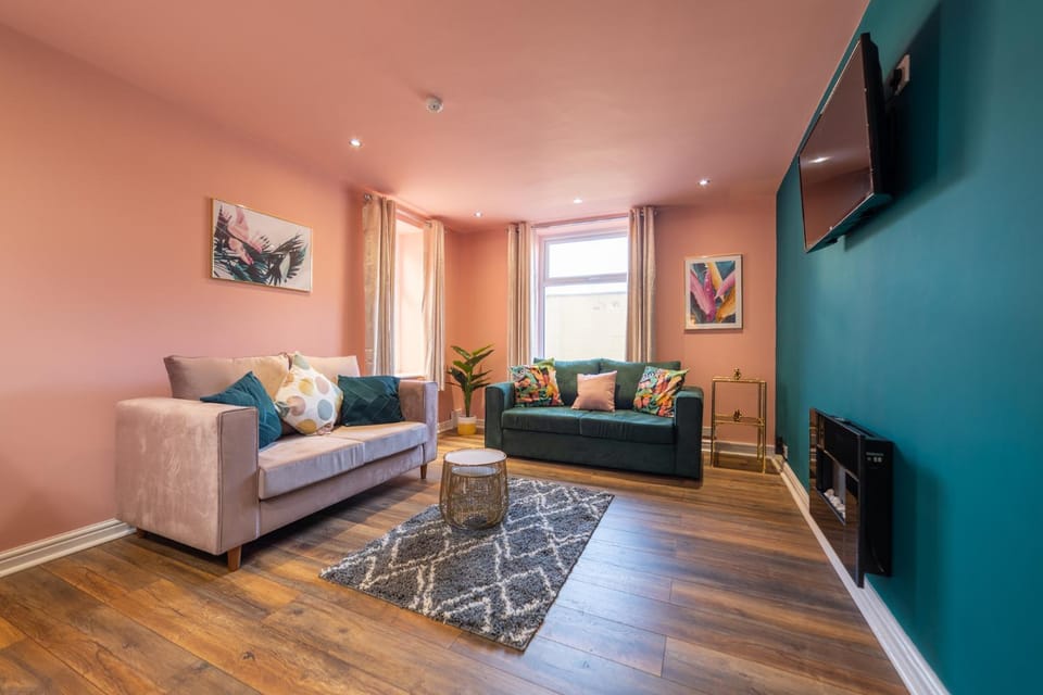 TV and multimedia, Living room, Seating area