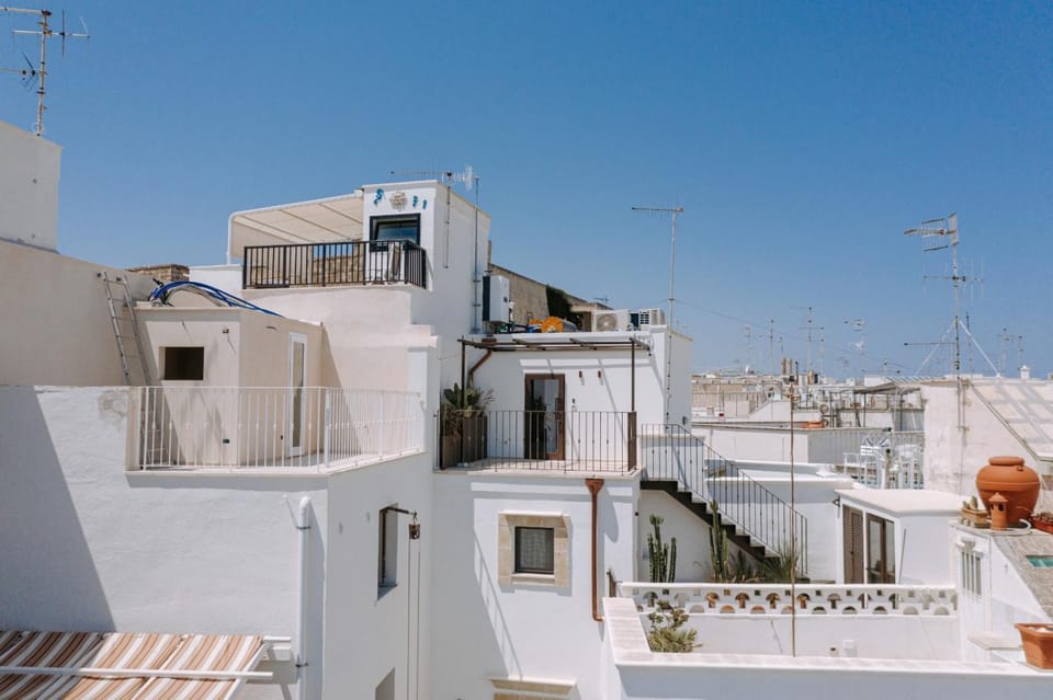 Property building, Day, City view, Sea view